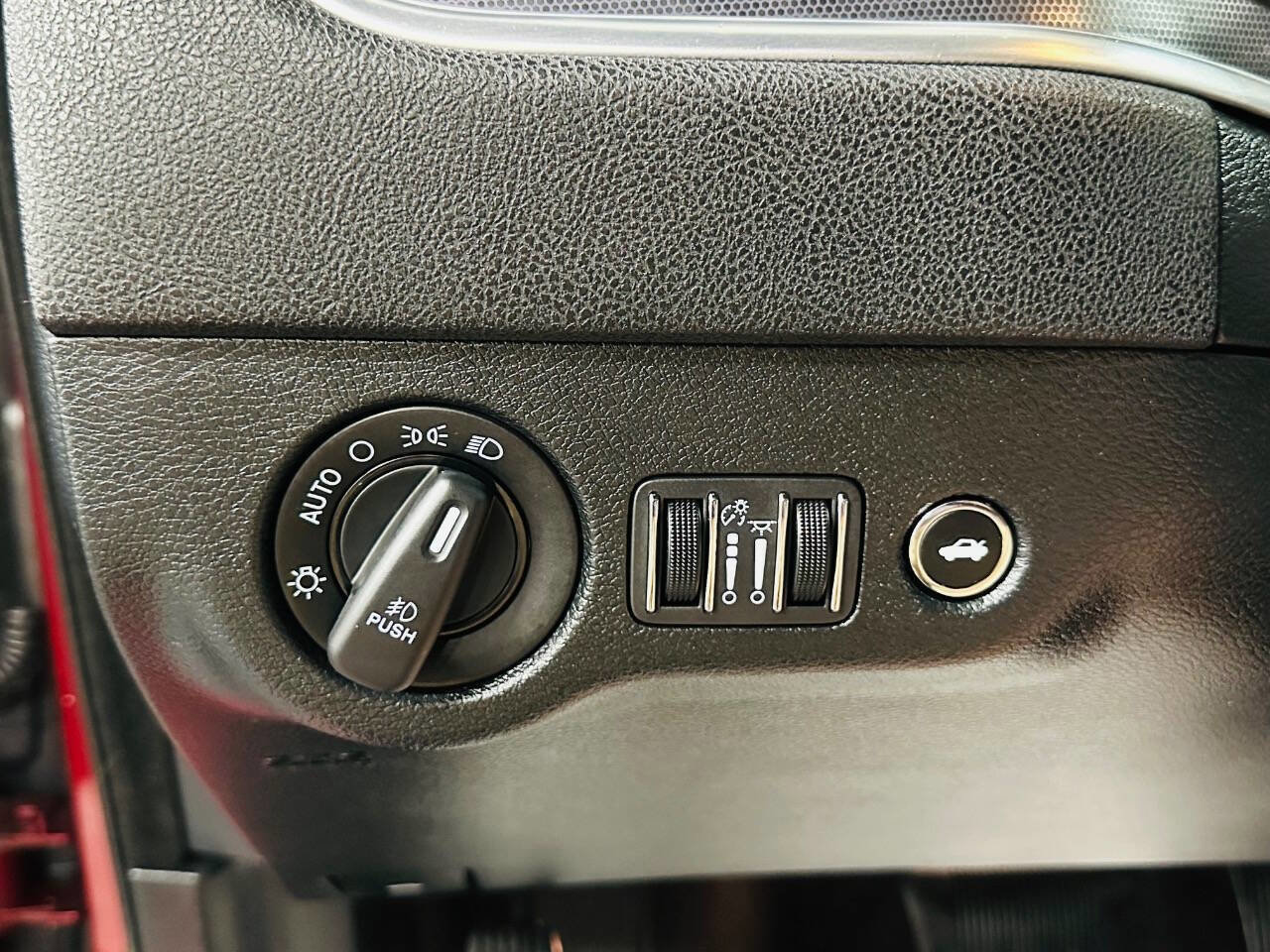 Used 2018 Dodge Charger GT image 16