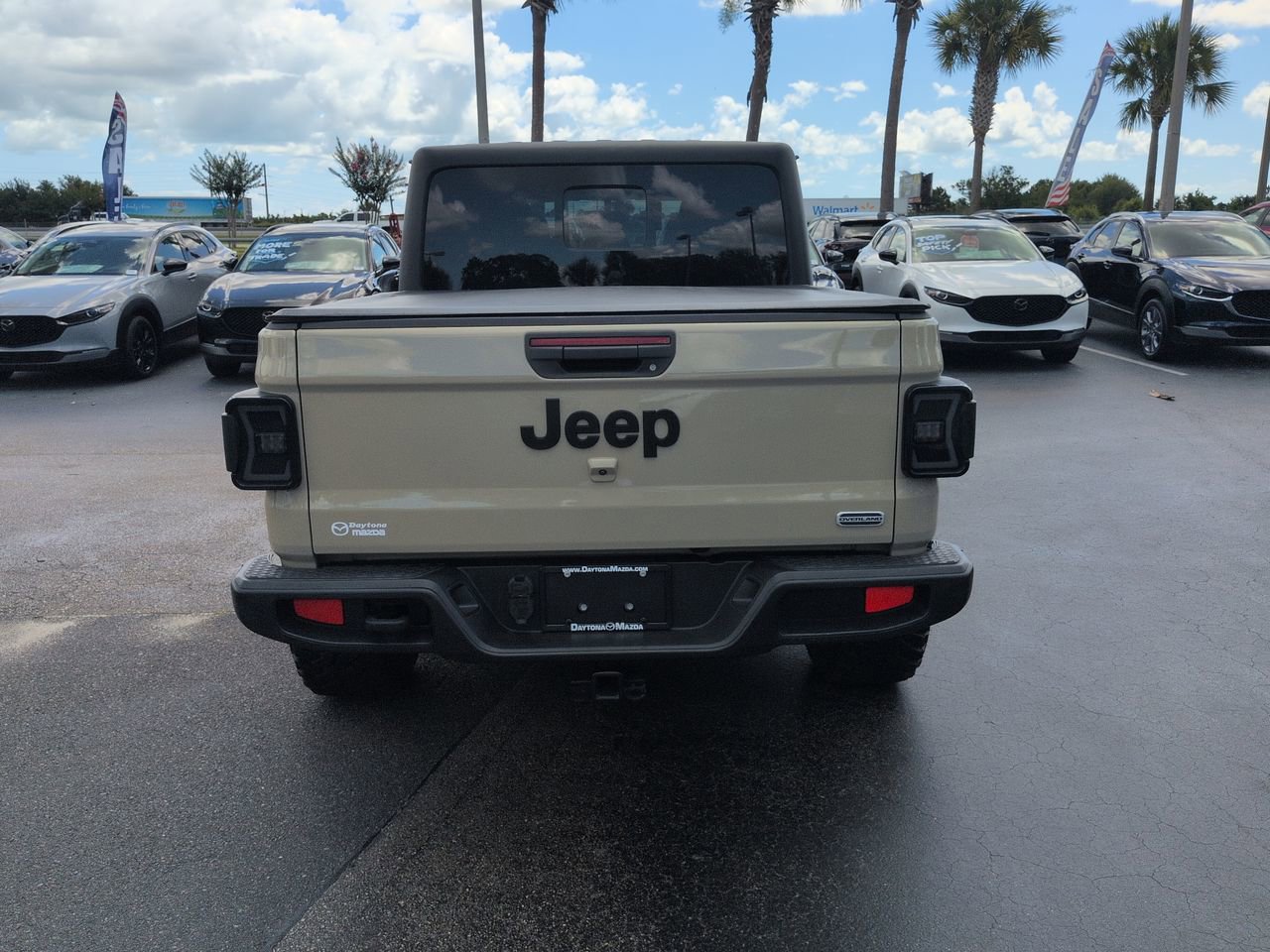 Used 2022 Jeep Gladiator Overland w/ Trailer Tow Package AWD/4WD image 5