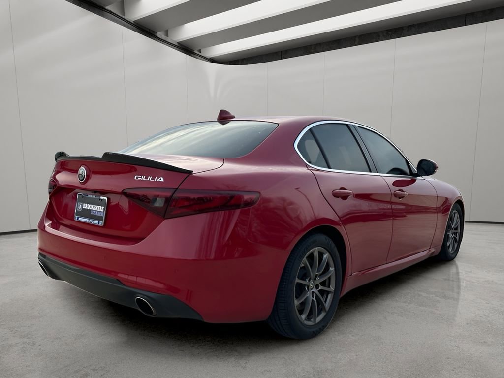 Used 2020 Alfa Romeo Giulia image 5