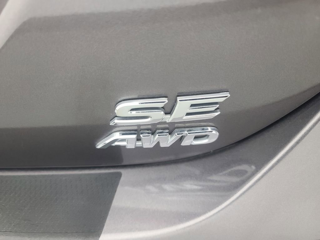 Used 2022 Toyota Camry SE w/ Cold Weather Package image 12