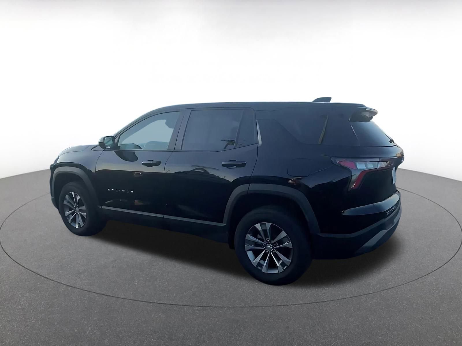 Used 2025 Chevrolet Equinox LT image 10