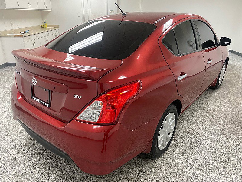 Used 2018 Nissan Versa SV image 5