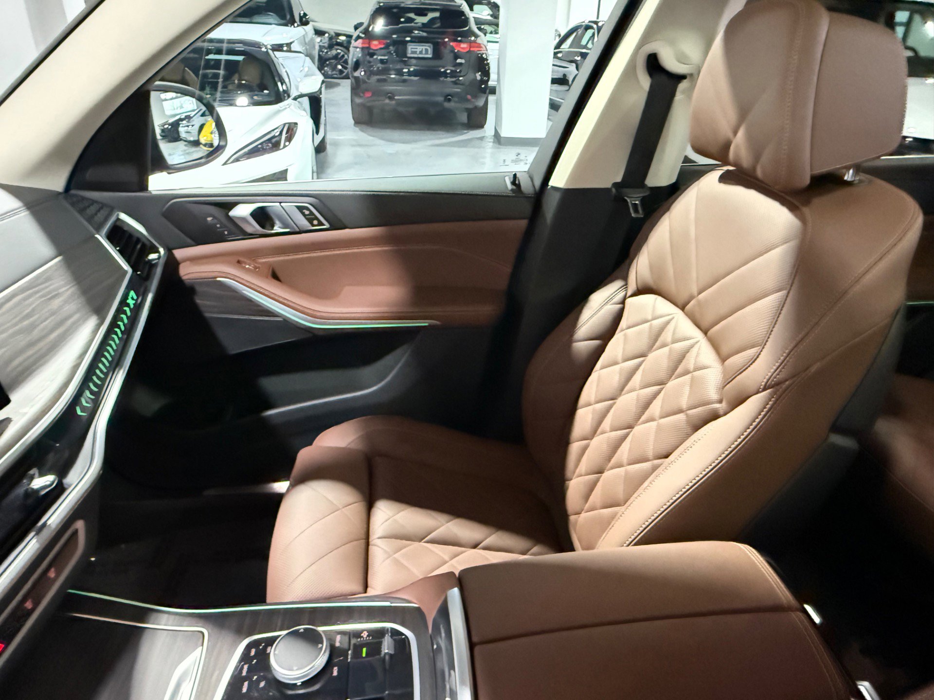 Used 2024 BMW X7 xDrive40i image 28
