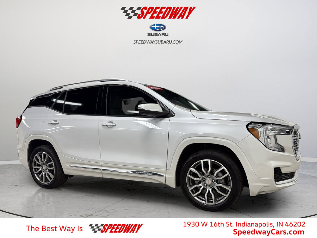 Used 2024 GMC Terrain Denali w/ Denali Premium Package image 1