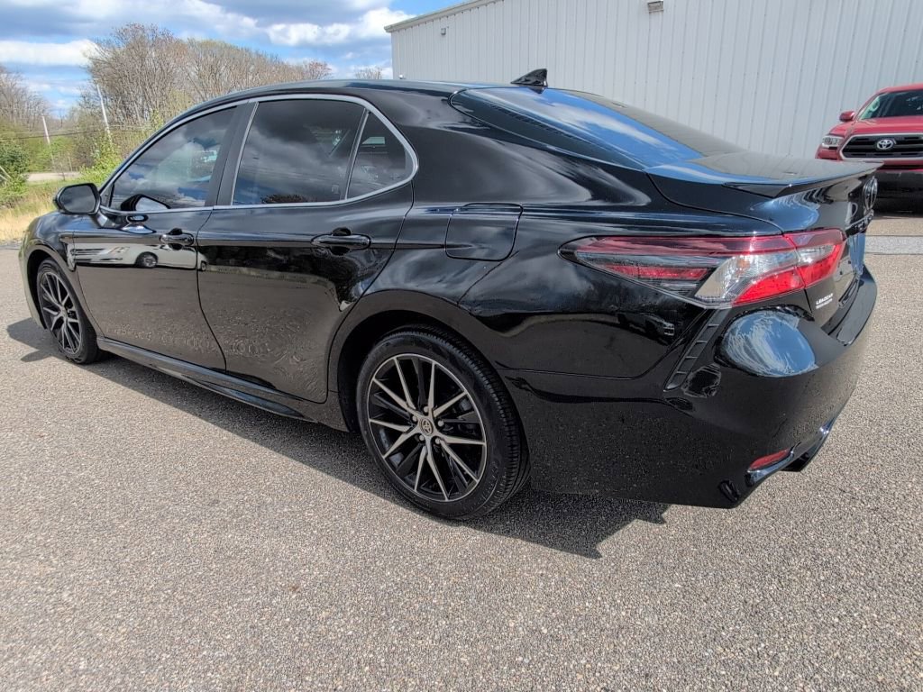 Used 2022 Toyota Camry SE AWD/4WD image 4