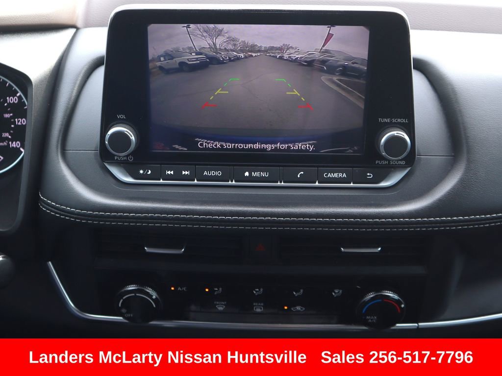 Used 2023 Nissan Rogue S image 19