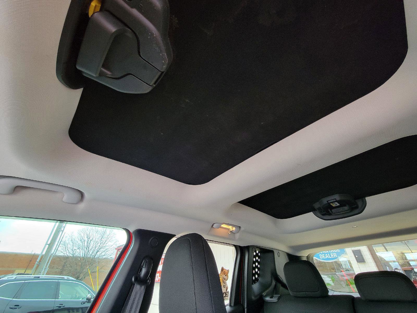 Used 2017 Jeep Renegade Trailhawk image 23