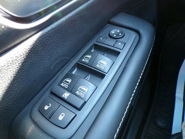New 2026 Chrysler Voyager LX FWD image 23