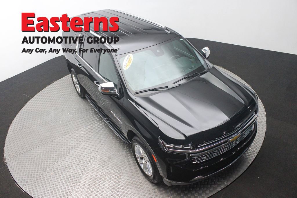 Used 2024 Chevrolet Suburban Premier RWD image 3