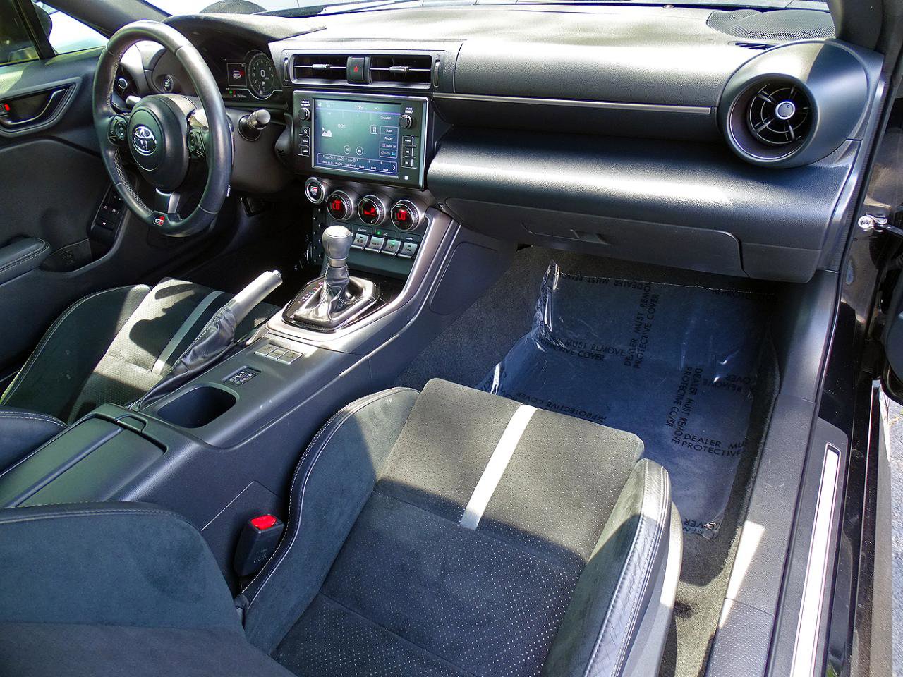 Used 2023 Toyota GR86 Premium RWD image 28
