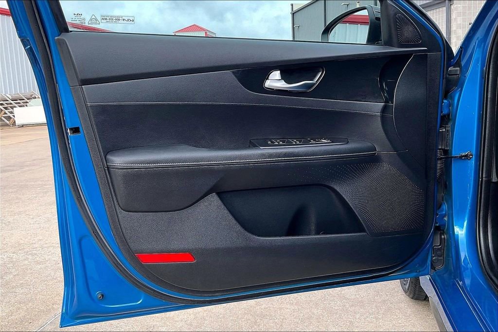 Certified 2023 Kia Forte GT-Line image 23