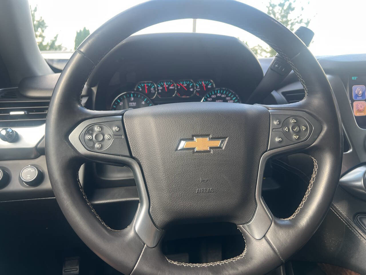 Used 2017 Chevrolet Suburban LT image 11