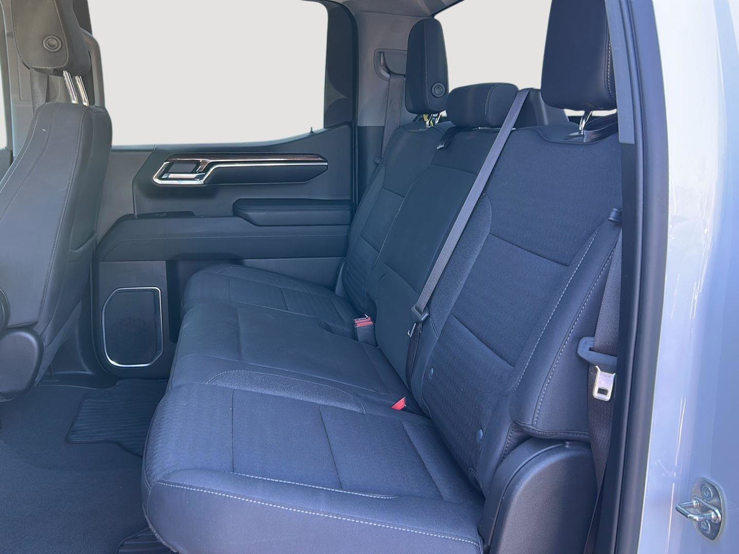 Used 2023 Chevrolet Silverado 1500 LT image 18