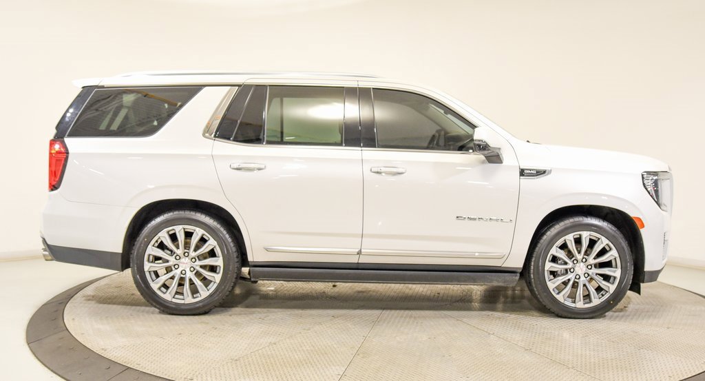 Used 2021 GMC Yukon Denali w/ Denali Ultimate Package image 12