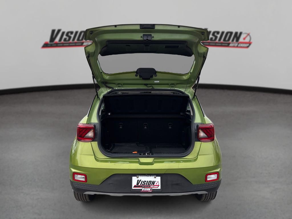 Used 2020 Hyundai Venue SEL w/ Convenience + Premium Package image 11