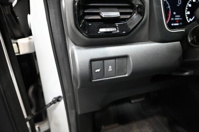 Used 2024 Honda Pilot Touring image 26