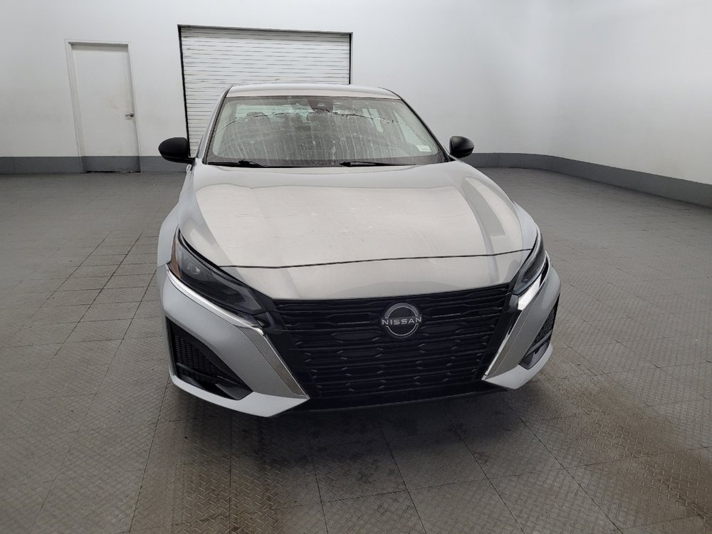 Used 2024 Nissan Altima 2.5 SV FWD image 14