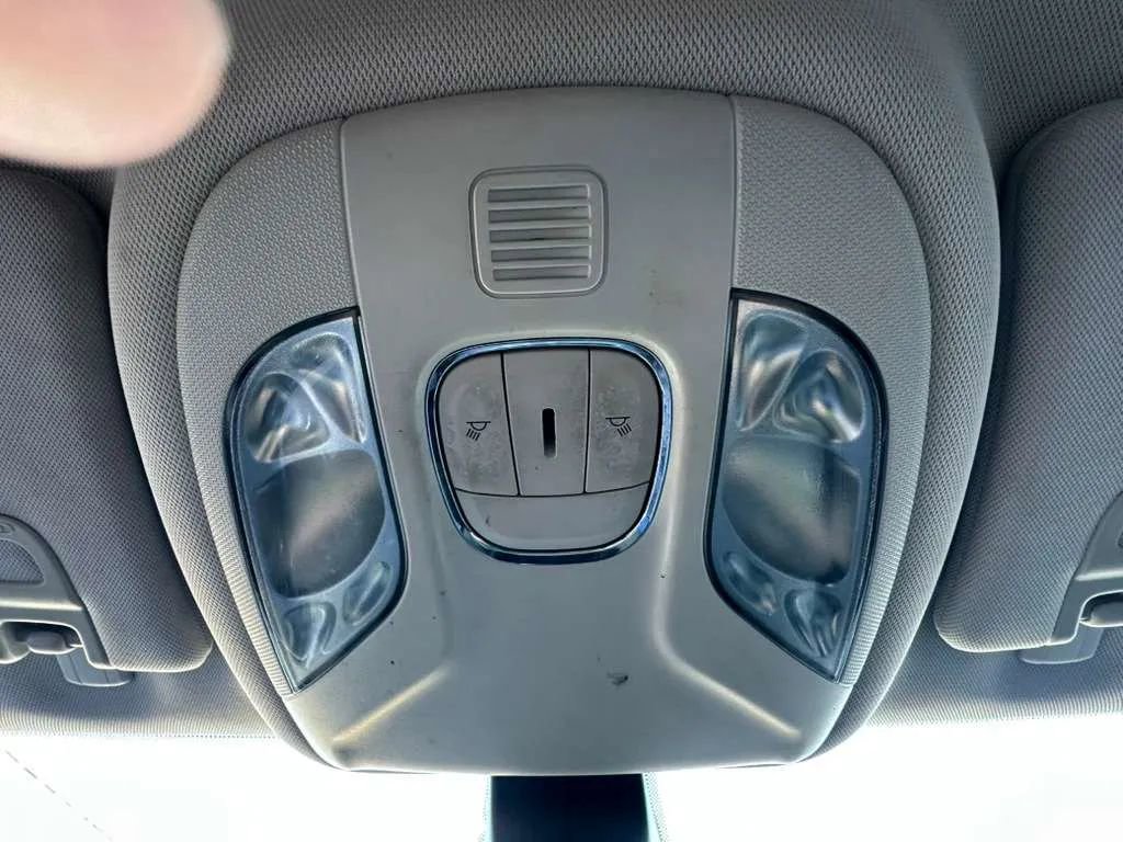 Used 2018 Jeep Compass Latitude image 41