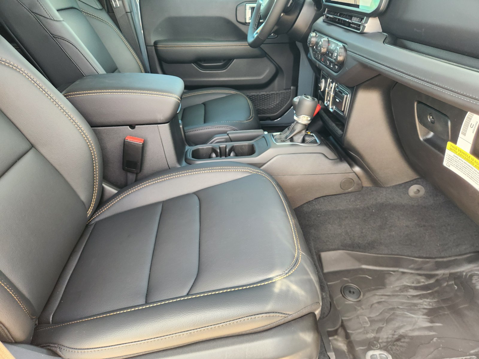 New 2026 Jeep Wrangler Unlimited Sahara AWD/4WD image 14