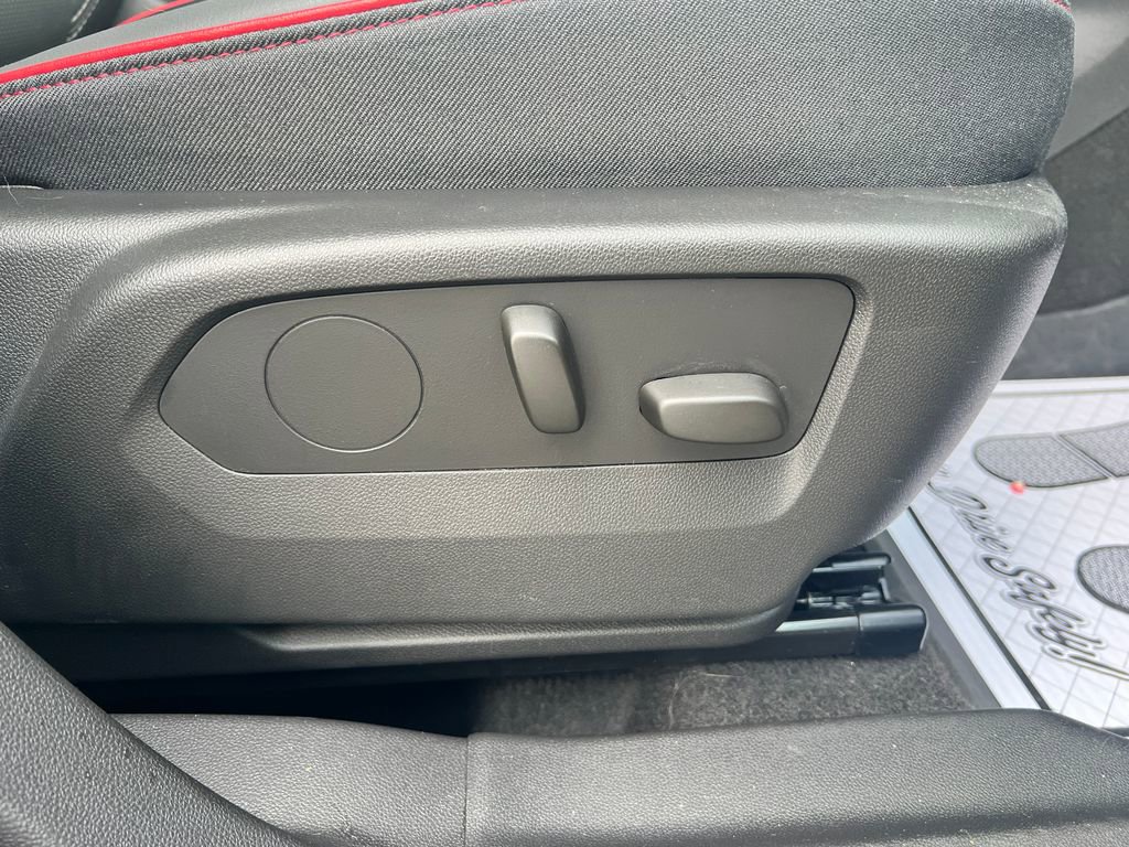 Used 2023 Buick Envision Essence w/ Sport Touring Package FWD image 36