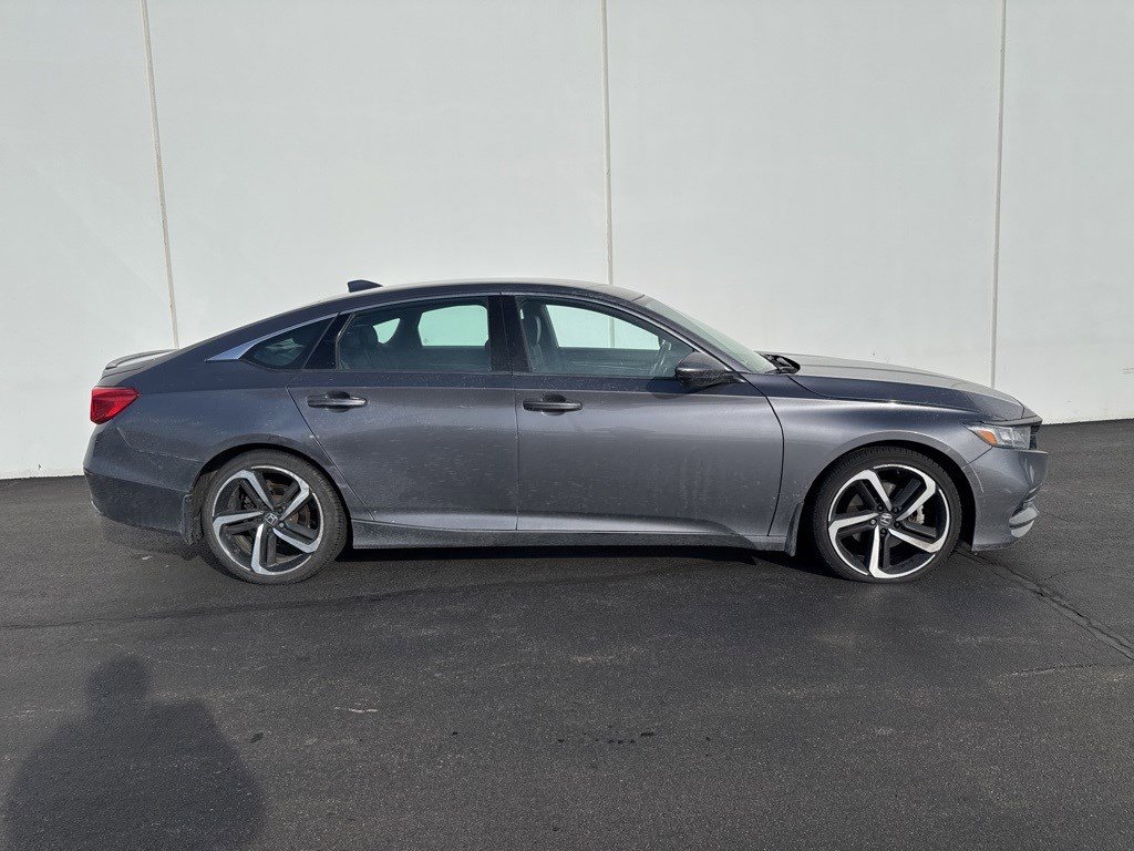 Used 2018 Honda Accord Sport image 2