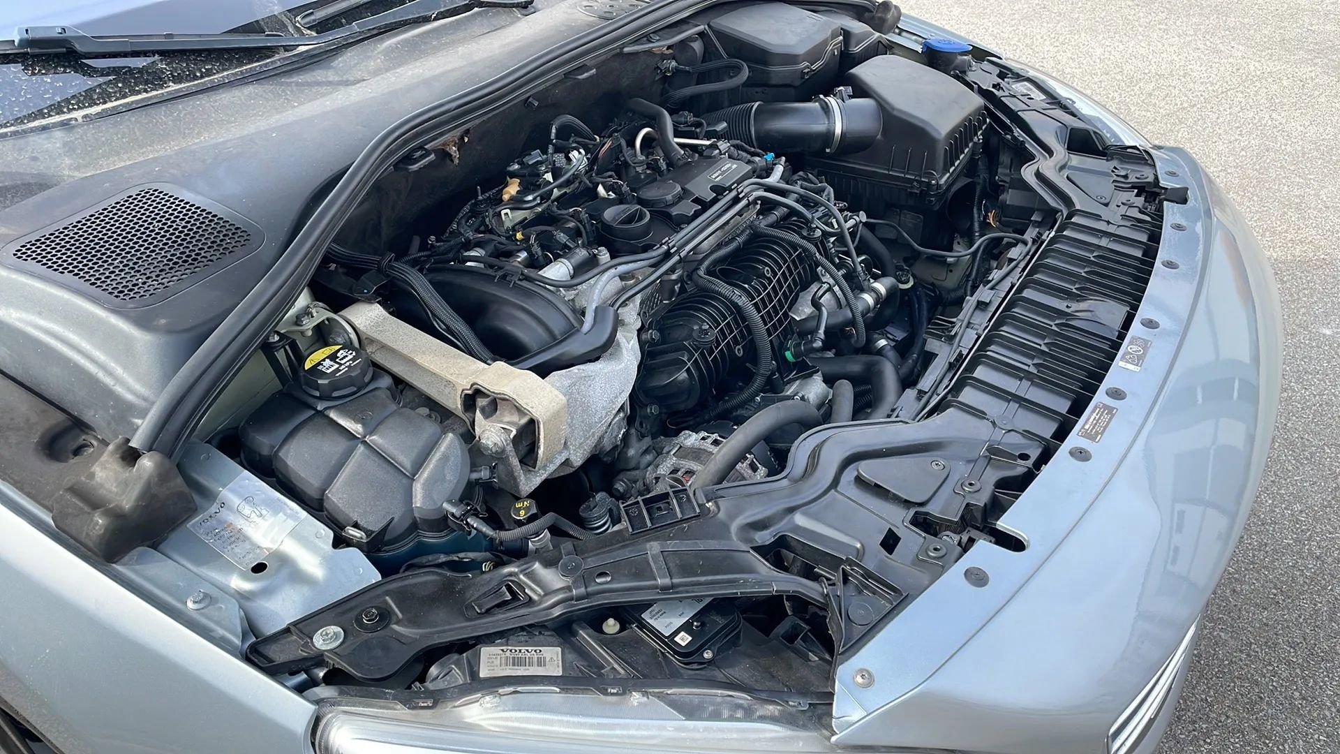 Used 2017 Volvo S60 T5 Dynamic image 32