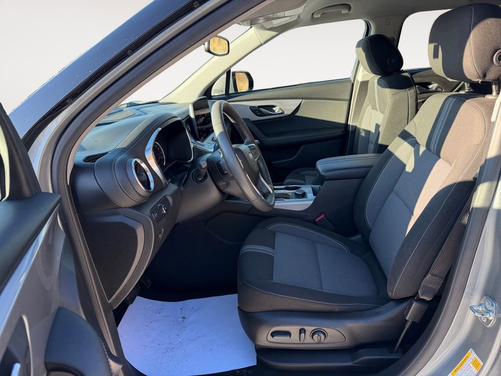 Used 2023 Chevrolet Blazer LT w/ Convenience Package image 12