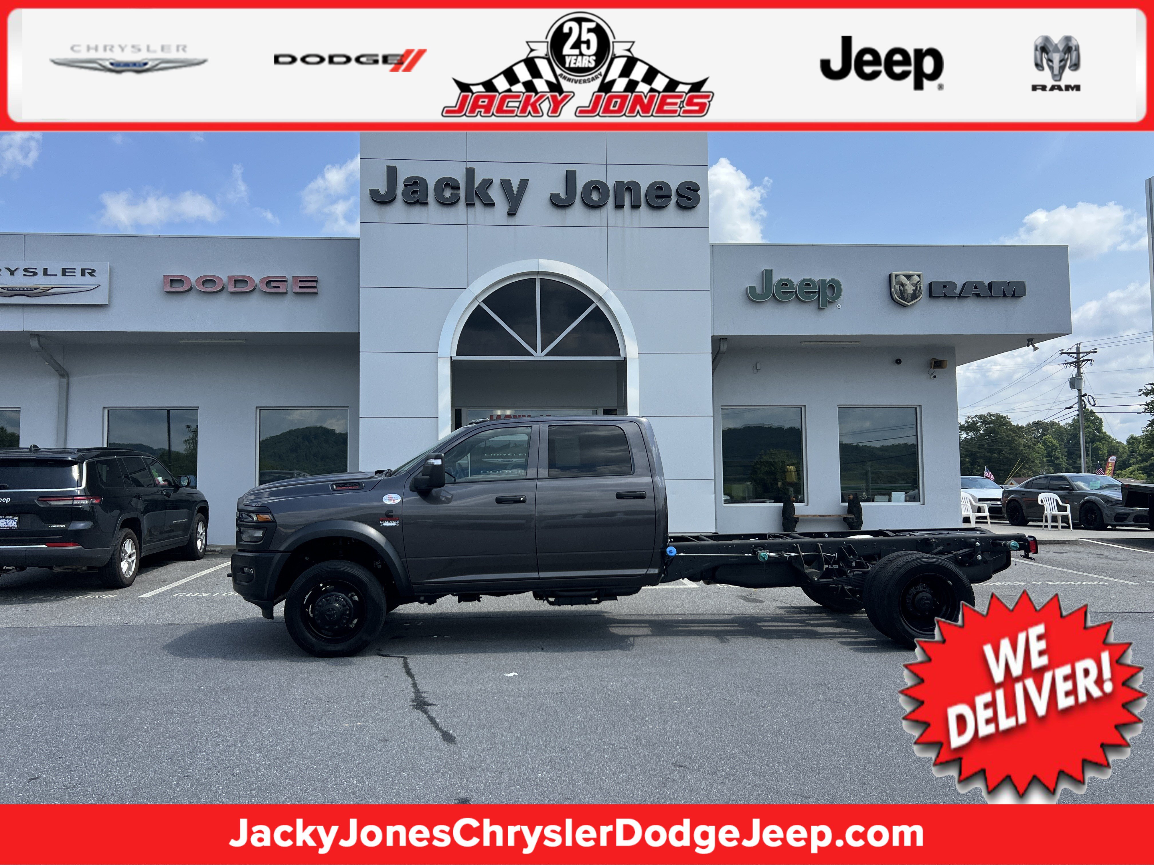 Used 2025 RAM 5500 Tradesman AWD/4WD image 1