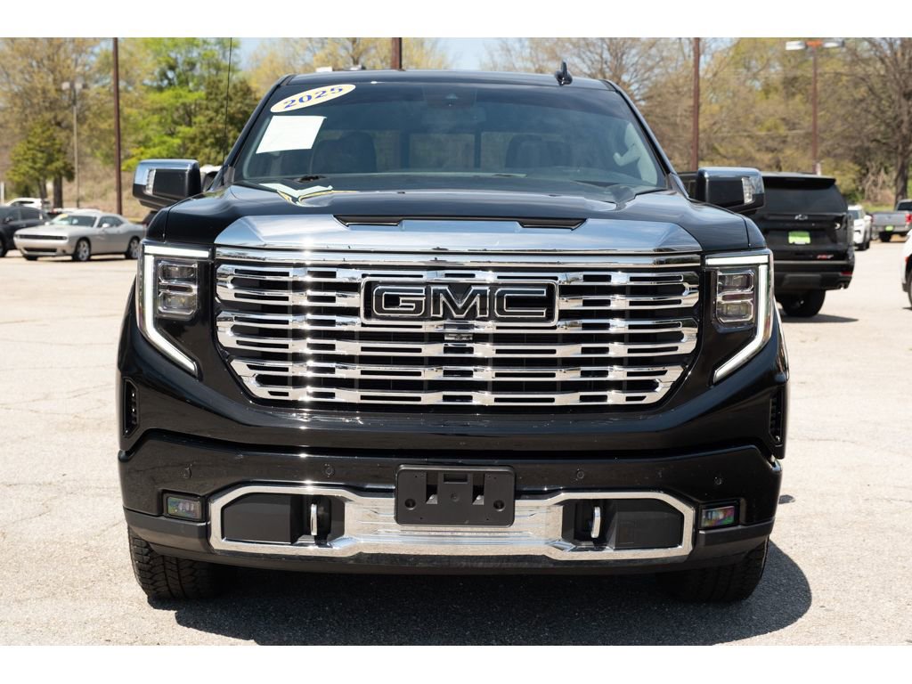 Used 2025 GMC Sierra 1500 Denali image 2