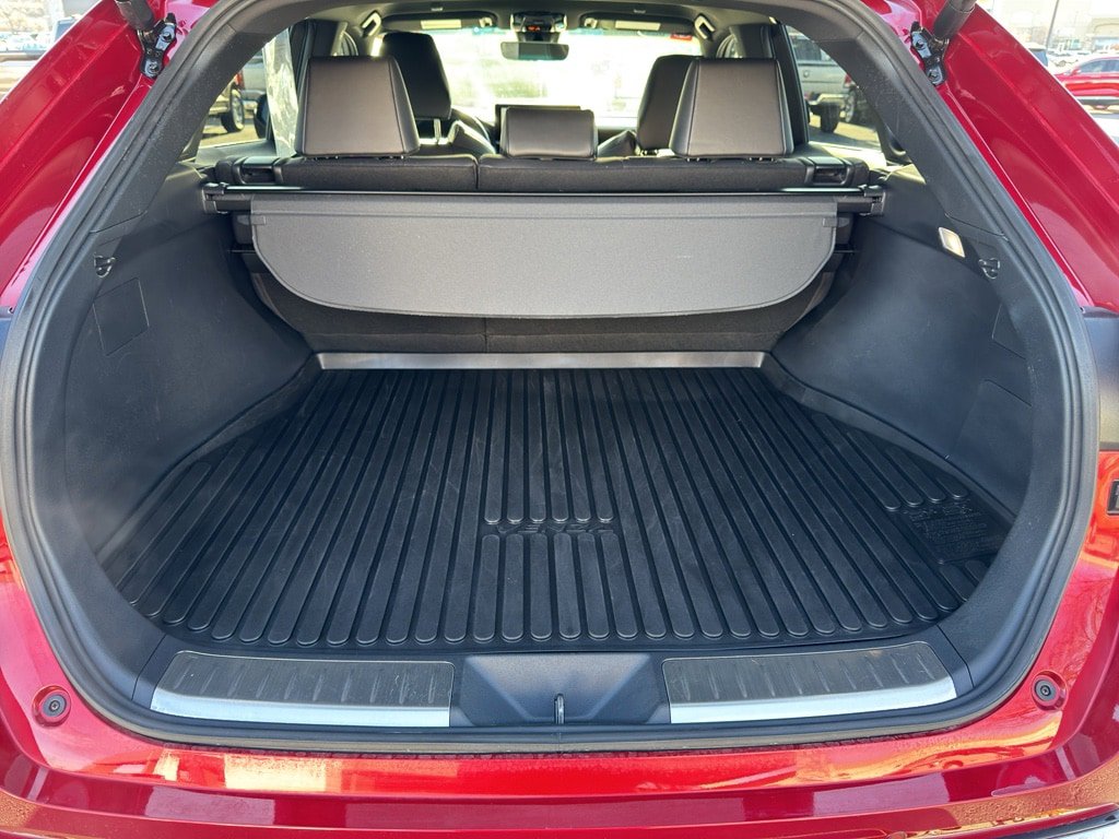 Used 2024 Toyota Venza Nightshade AWD/4WD image 9