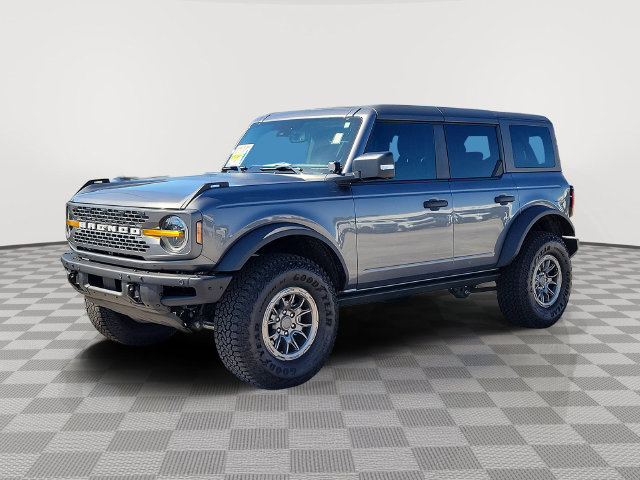 Used 2025 Ford Bronco Badlands AWD/4WD image 3