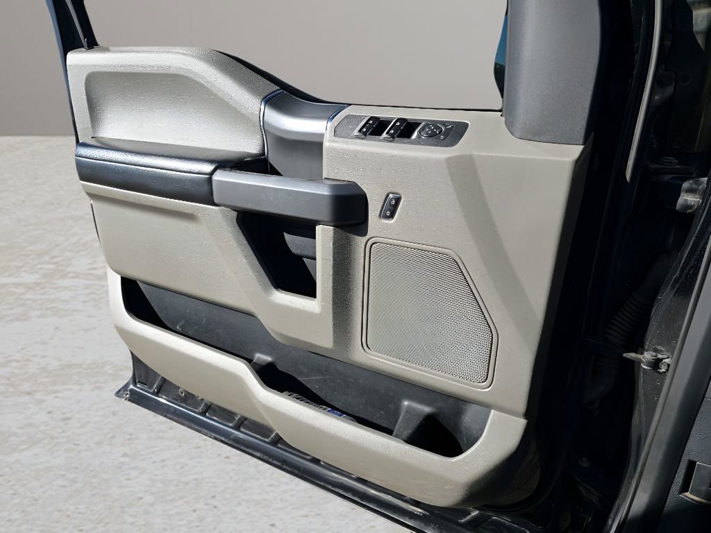 Used 2018 Ford F150 XLT w/ XTR Package image 17