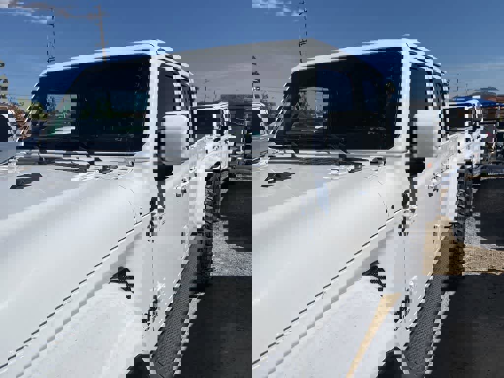 Used 2021 Jeep Gladiator Overland image 4