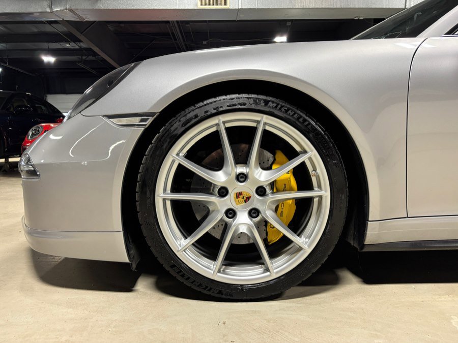 Used 2015 Porsche 911 Carrera GTS image 21