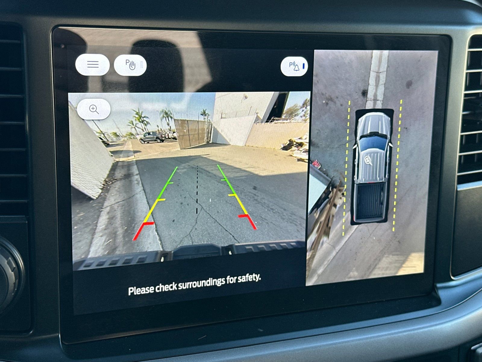 Used 2025 Ford F150 Lightning XLT image 23