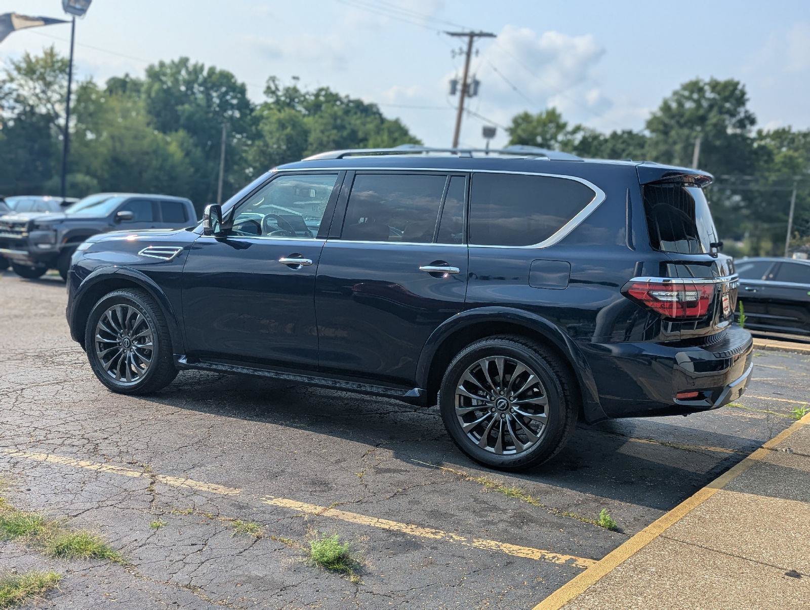Used 2023 Nissan Armada Platinum w/ Captain's Chairs Package AWD/4WD image 5
