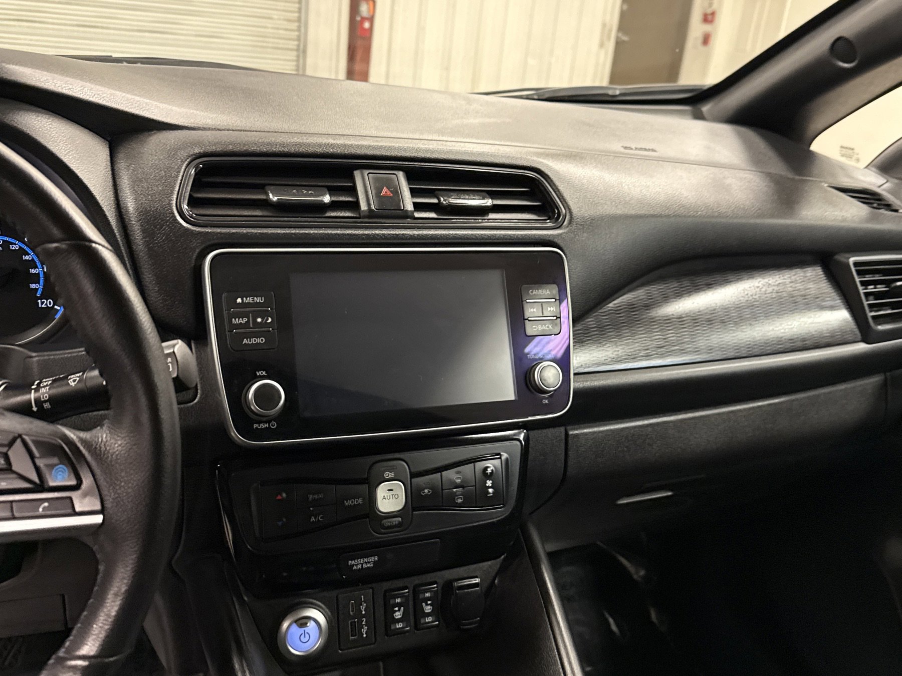 Used 2024 Nissan Leaf SV Plus image 8