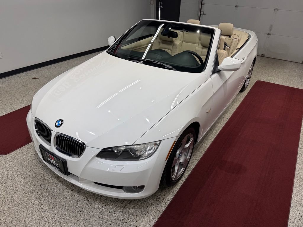 Used 2010 BMW 328i Convertible RWD image 4