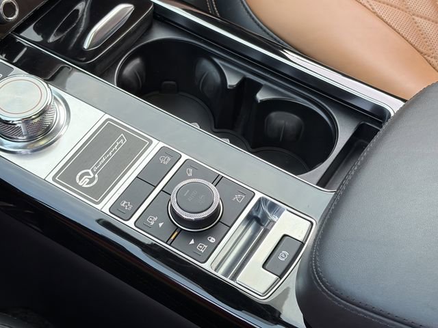 Used 2020 Land Rover Range Rover SV Autobiography Dynamic AWD/4WD image 18