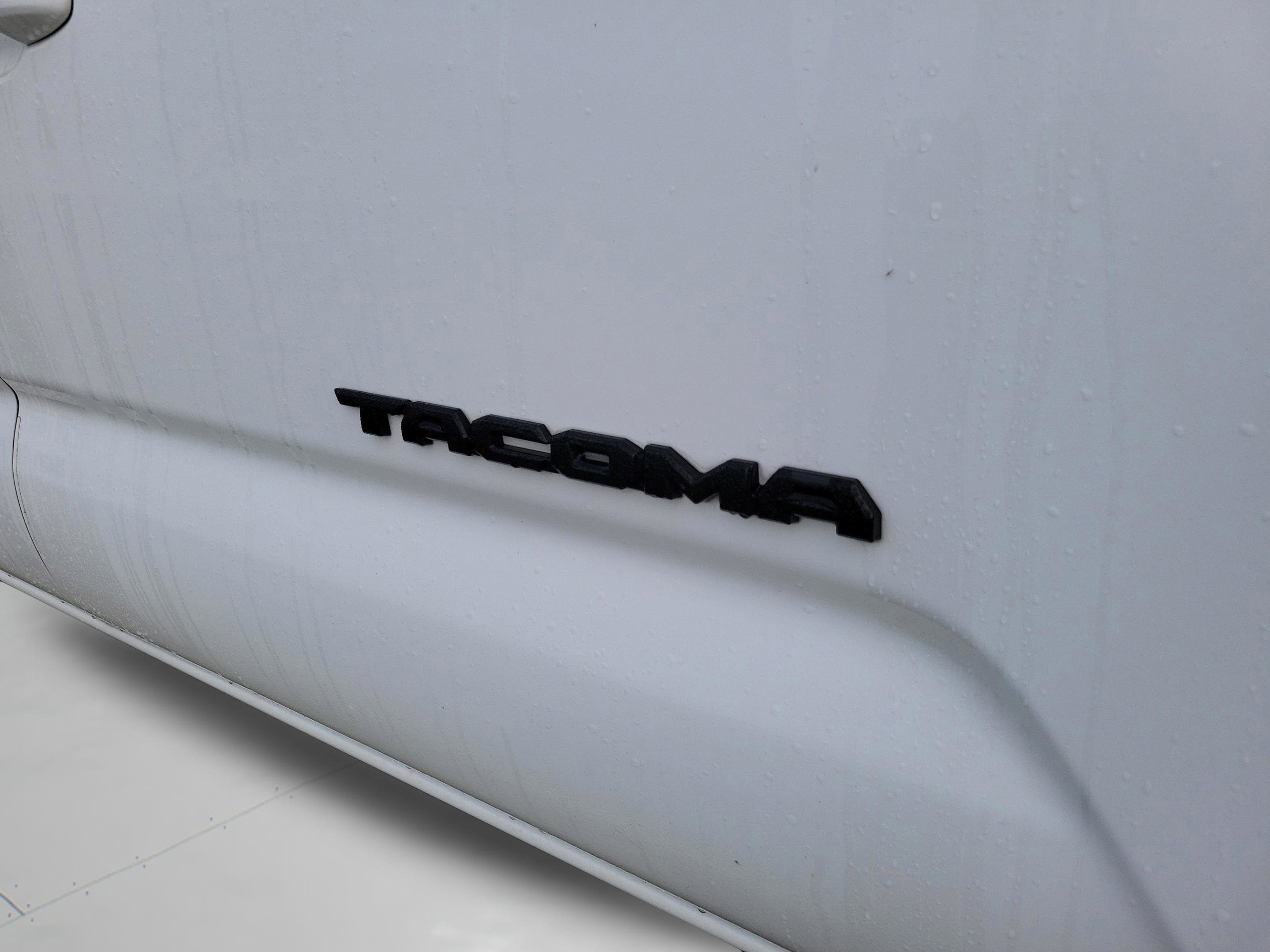 Used 2021 Toyota Tacoma SR5 AWD/4WD image 15