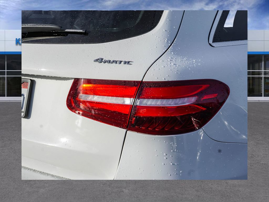 Used 2019 Mercedes-Benz GLC 350e 4MATIC image 6