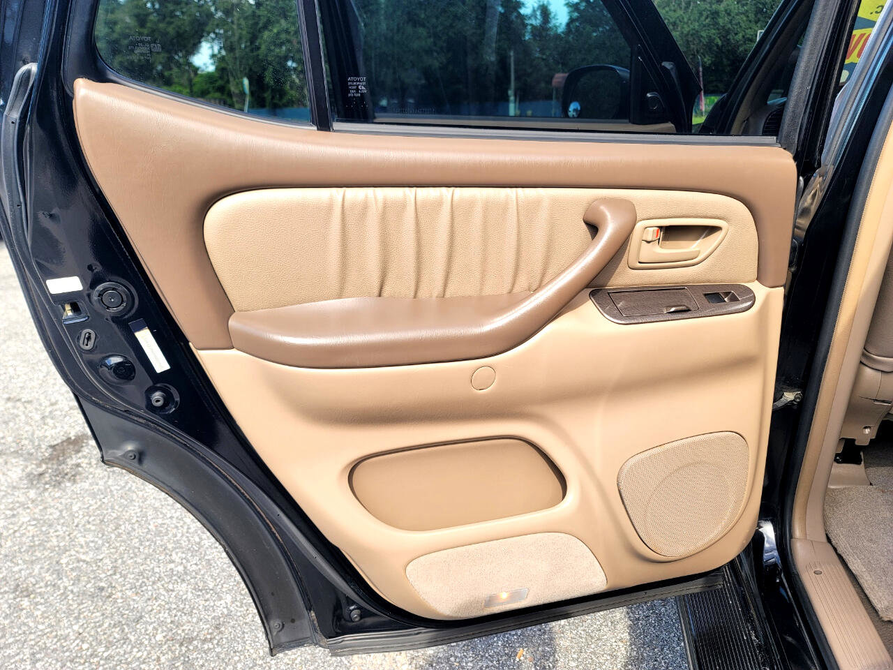 Used 2004 Toyota Sequoia Limited image 11