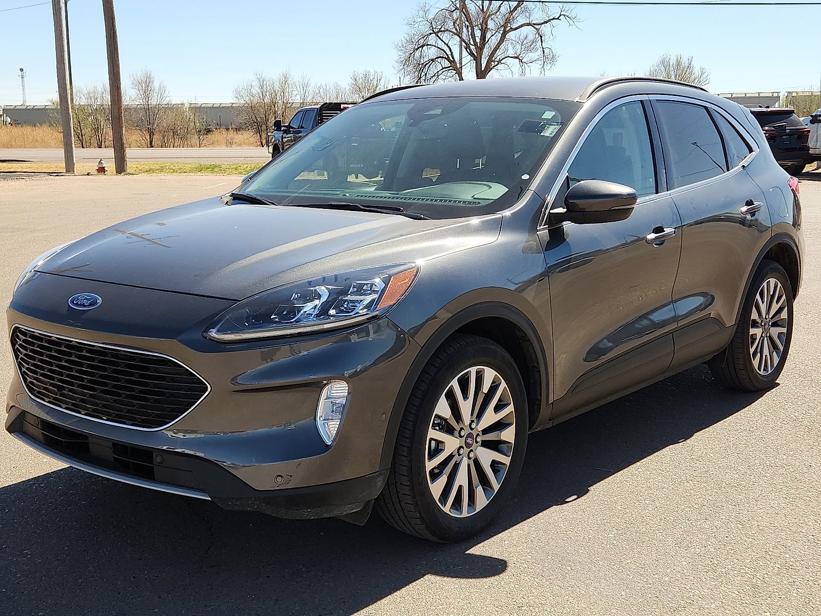Used 2020 Ford Escape Titanium image 1
