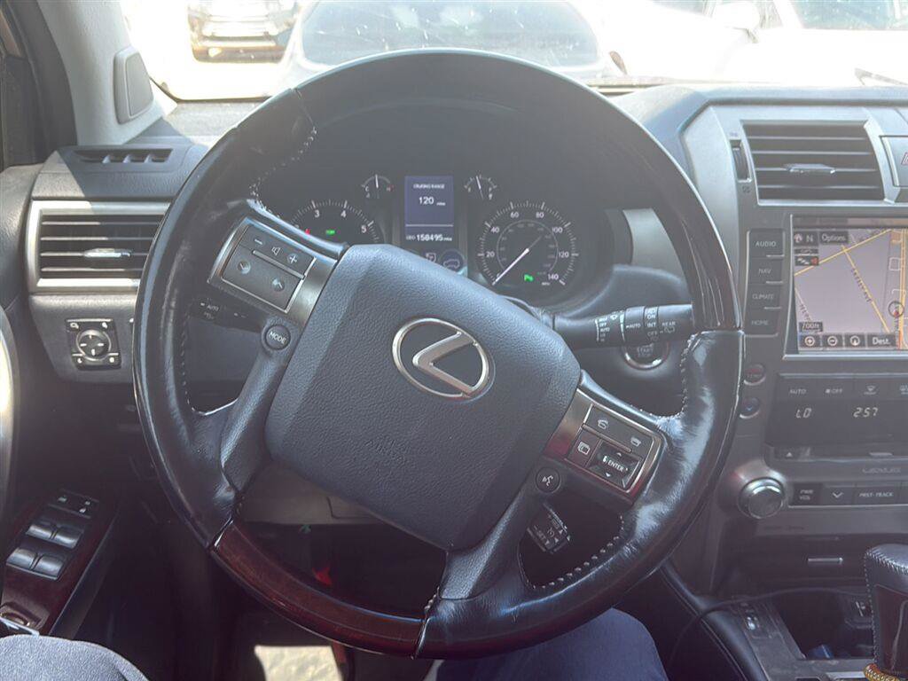 Used 2017 Lexus GX 460 Premium AWD/4WD image 4