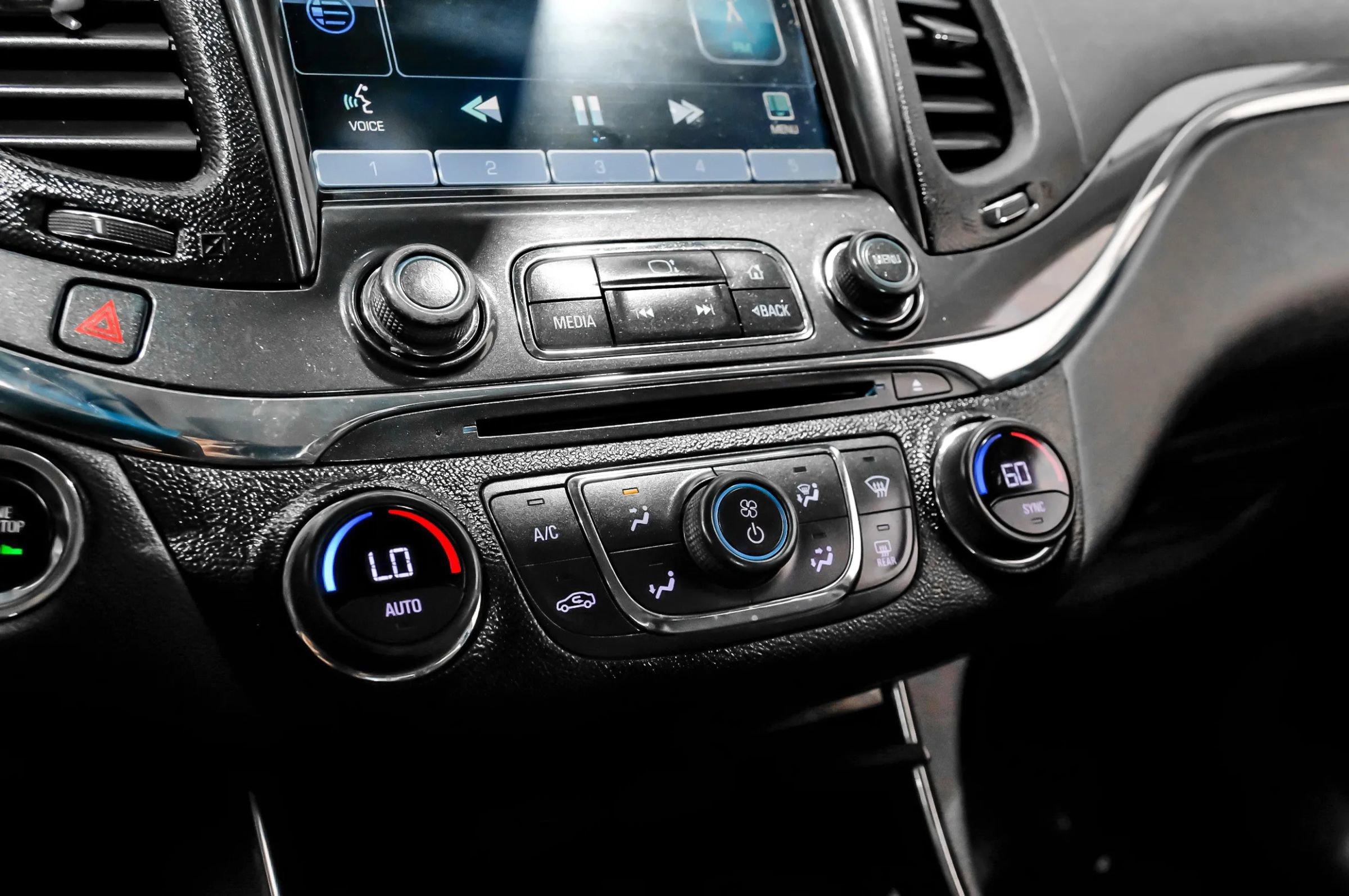 Used 2015 Chevrolet Impala LTZ image 28