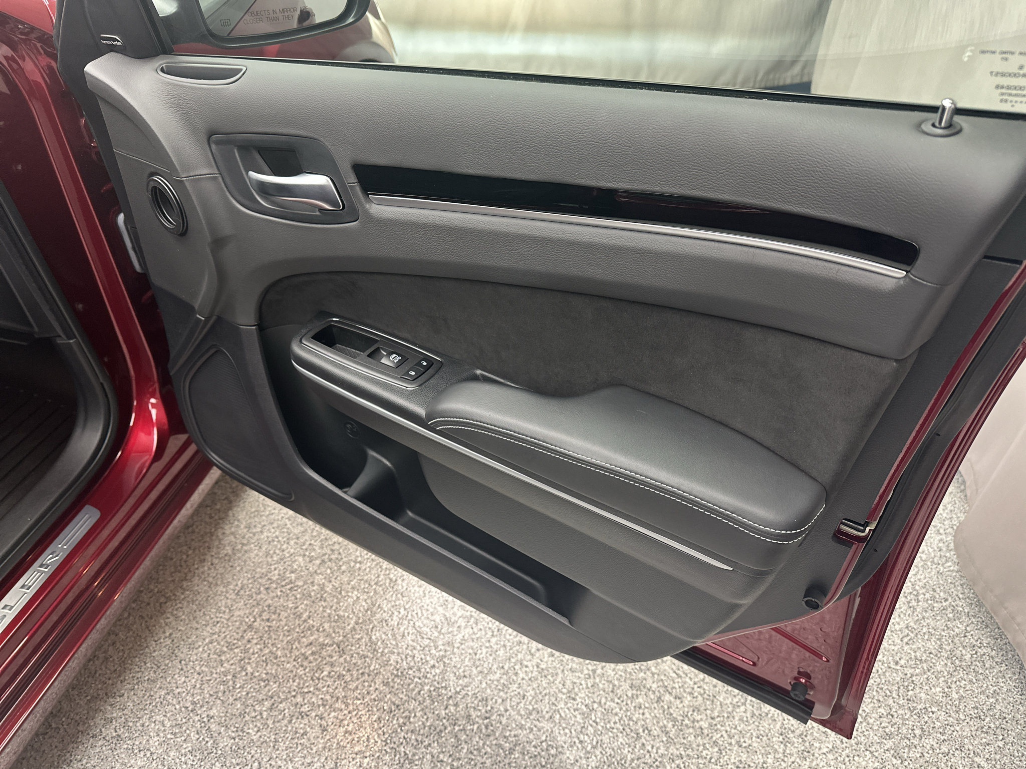 Used 2023 Chrysler 300 C RWD image 17
