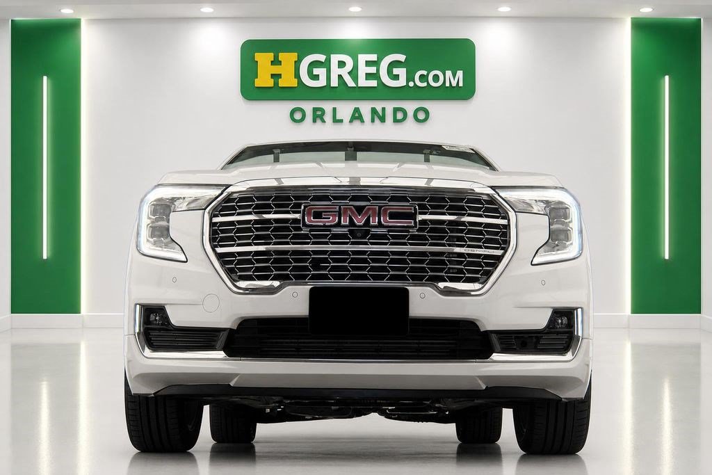 Used 2022 GMC Terrain Denali w/ Denali Premium Package AWD/4WD image 7