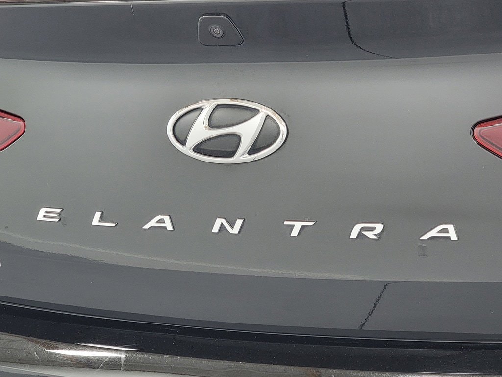 Used 2020 Hyundai Elantra SEL FWD image 9