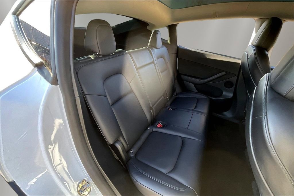 Used 2021 Tesla Model Y Performance image 24