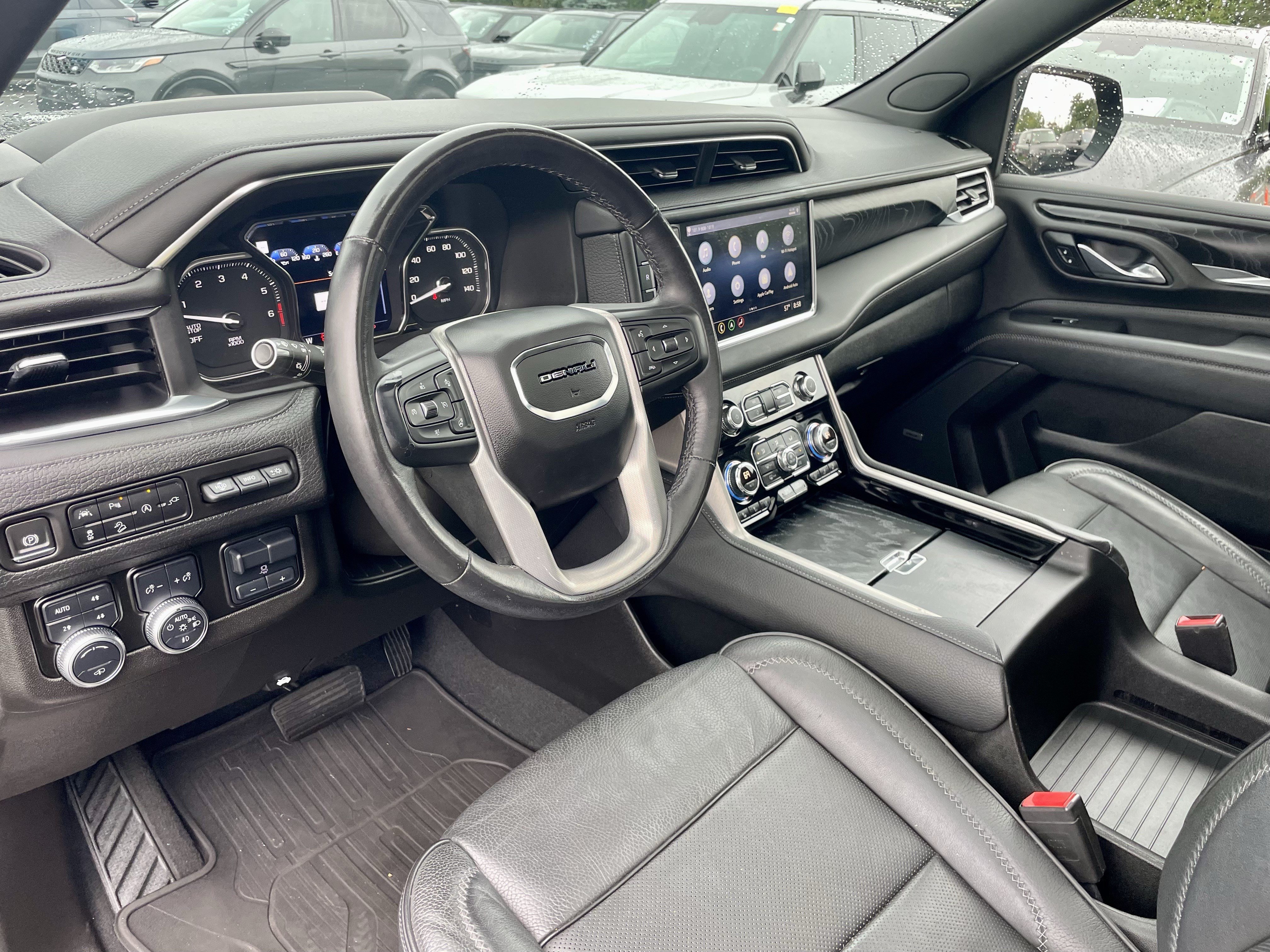 Used 2021 GMC Yukon XL Denali w/ Denali Ultimate Package AWD/4WD image 13